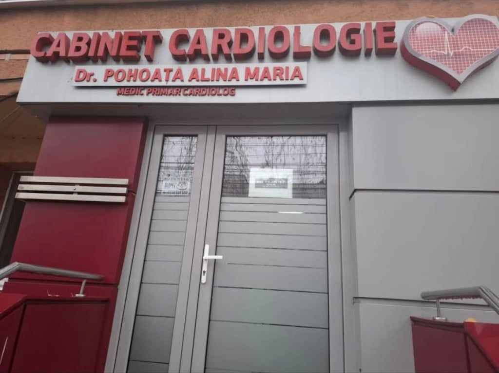 Intrarea în cabinetul de cardiologie Dr. Pohoață Alina Maria