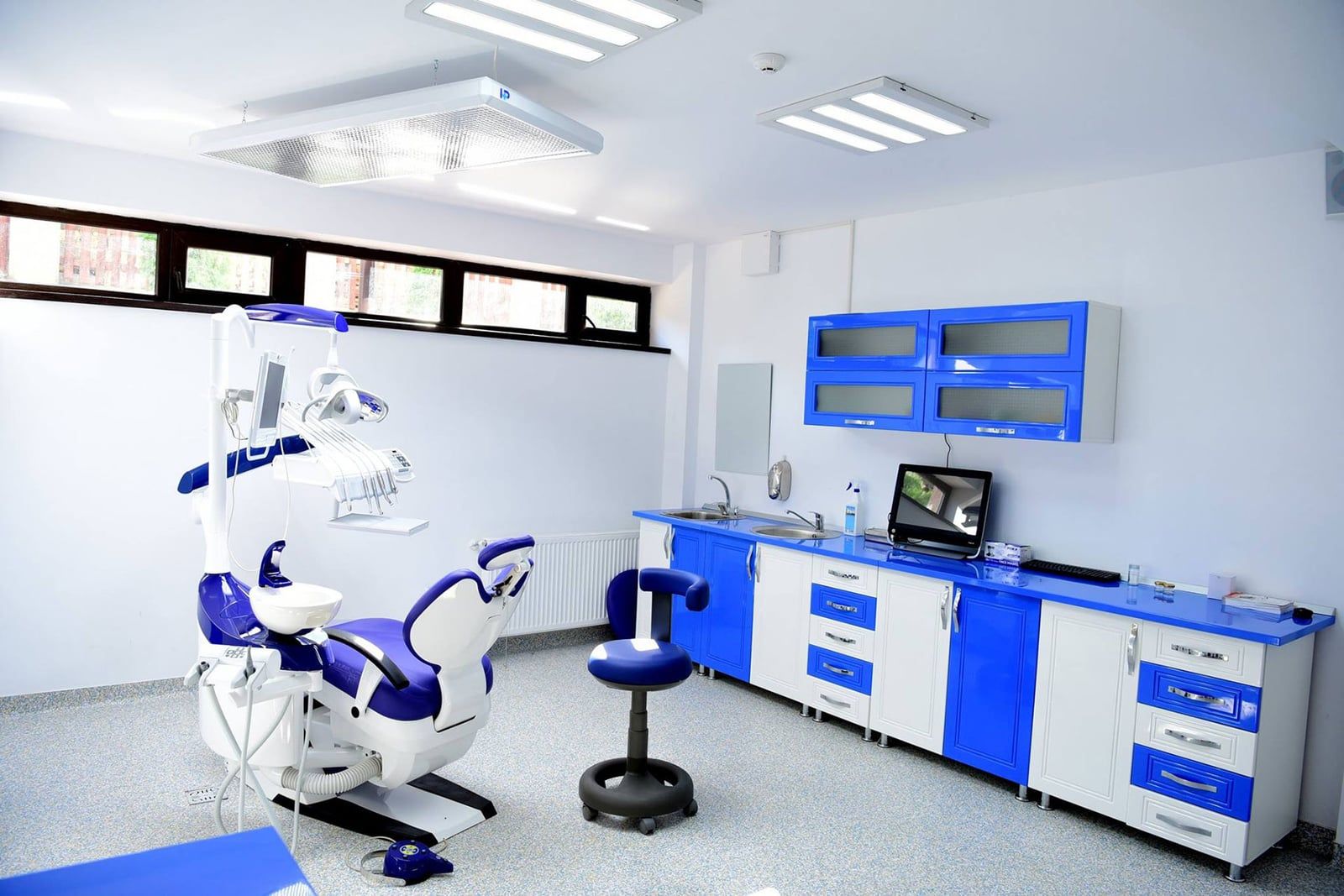 Cabinet stomatologic al Medcov Clinic, str. Gheorghe Scripcaru nr. 651A, Boroaia
