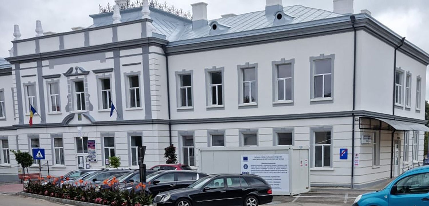 Clădirea principală a Spitalului de Boli Cronice Siret, str. 9 Mai nr. 6, Siret